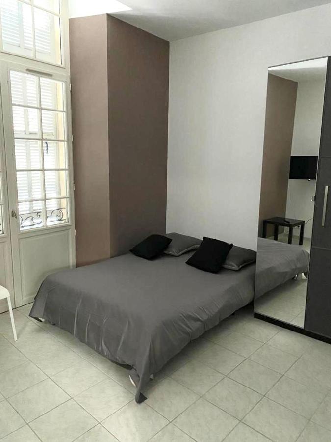 Appart hôtel Five Stars S7 *